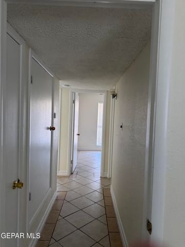 8916 Leo Street B, El Paso, TX 79904