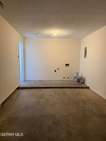 8916 Leo Street B, El Paso, TX 79904