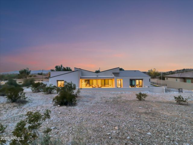 17934 W ESTES Way, Goodyear, AZ 85338