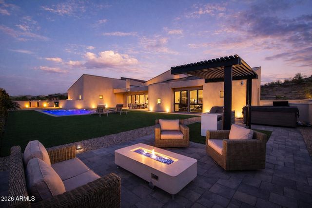 17934 W ESTES Way, Goodyear, AZ 85338