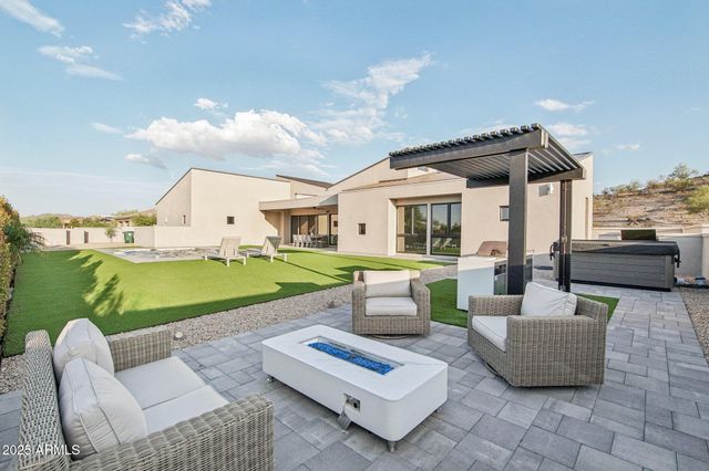 17934 W ESTES Way, Goodyear, AZ 85338