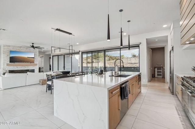 17934 W ESTES Way, Goodyear, AZ 85338