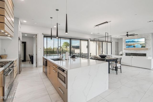 17934 W ESTES Way, Goodyear, AZ 85338