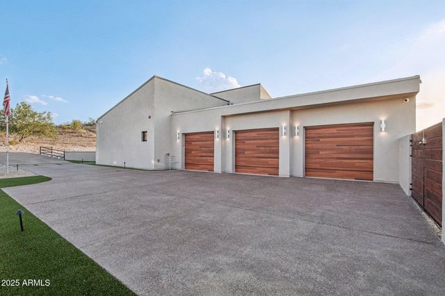 17934 W ESTES Way, Goodyear, AZ 85338