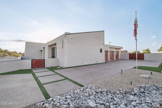 17934 W ESTES Way, Goodyear, AZ 85338