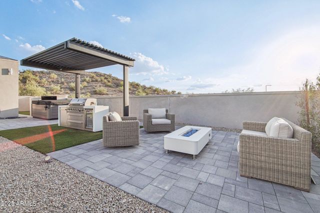 17934 W ESTES Way, Goodyear, AZ 85338