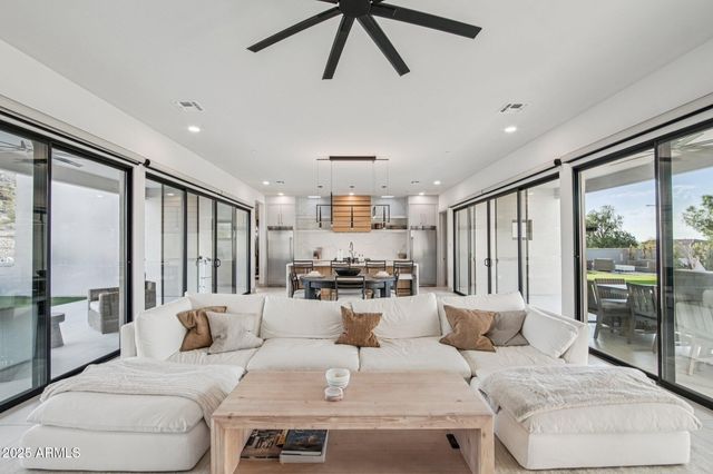 17934 W ESTES Way, Goodyear, AZ 85338