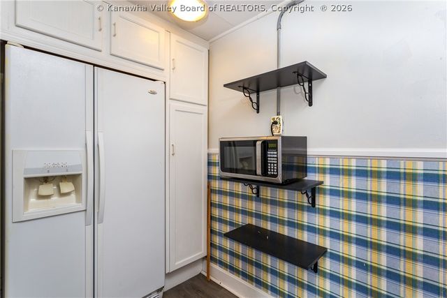 239 10th Avenue, South Charleston, WV 25303