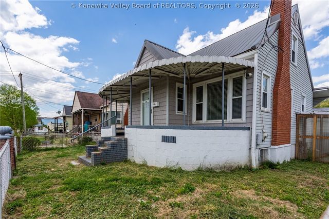 239 10th Avenue, South Charleston, WV 25303