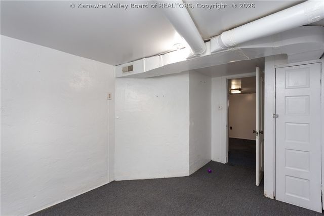 239 10th Avenue, South Charleston, WV 25303