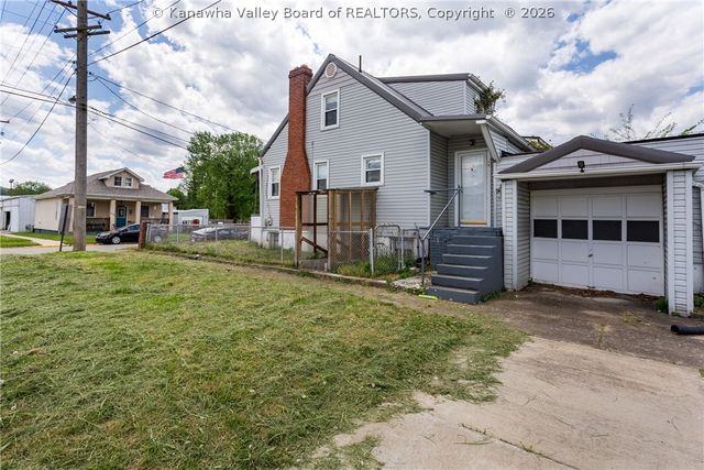 239 10th Avenue, South Charleston, WV 25303