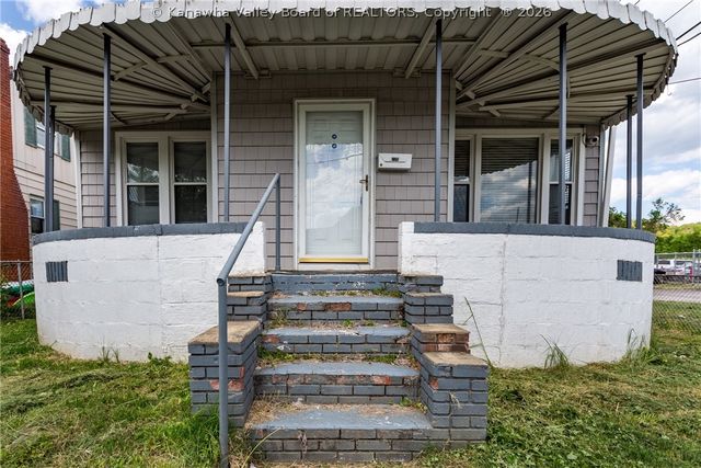 239 10th Avenue, South Charleston, WV 25303