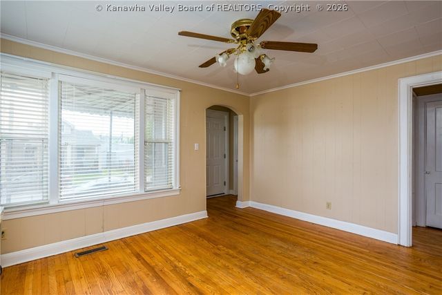 239 10th Avenue, South Charleston, WV 25303