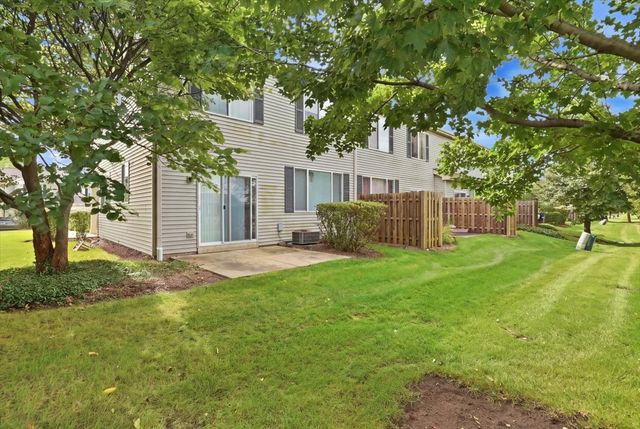 530 W Kristina Lane, Round Lake, IL 60073