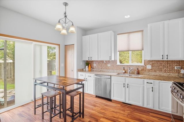 530 W Kristina Lane, Round Lake, IL 60073