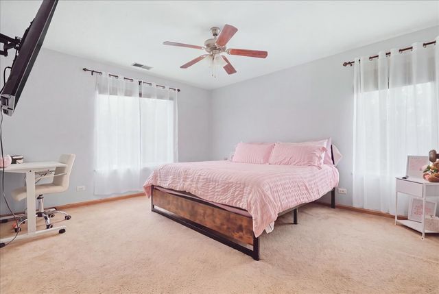 530 W Kristina Lane, Round Lake, IL 60073