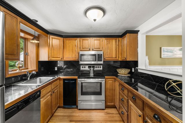40 Washington Grn 40, Walpole, MA 02032