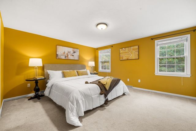 40 Washington Grn 40, Walpole, MA 02032