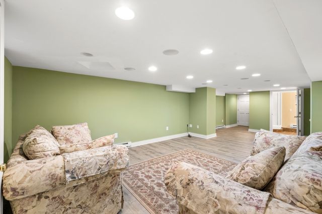 40 Washington Grn 40, Walpole, MA 02032
