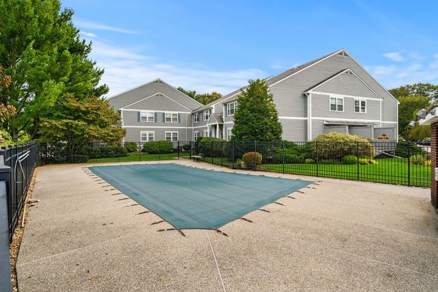 40 Washington Grn 40, Walpole, MA 02032