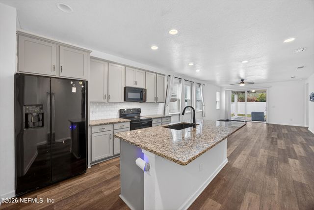 1062 PERSIMMON Drive, Middleburg, FL 32068