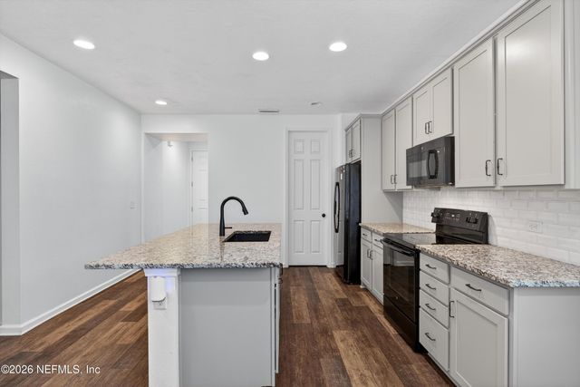 1062 PERSIMMON Drive, Middleburg, FL 32068