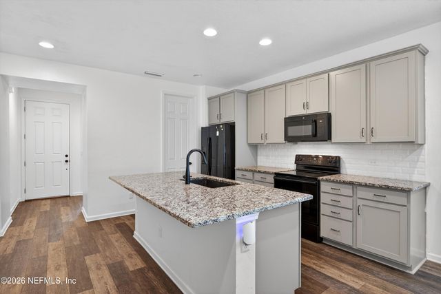 1062 PERSIMMON Drive, Middleburg, FL 32068