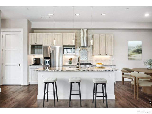 4885 S Monaco Street 207, Denver, CO 80237