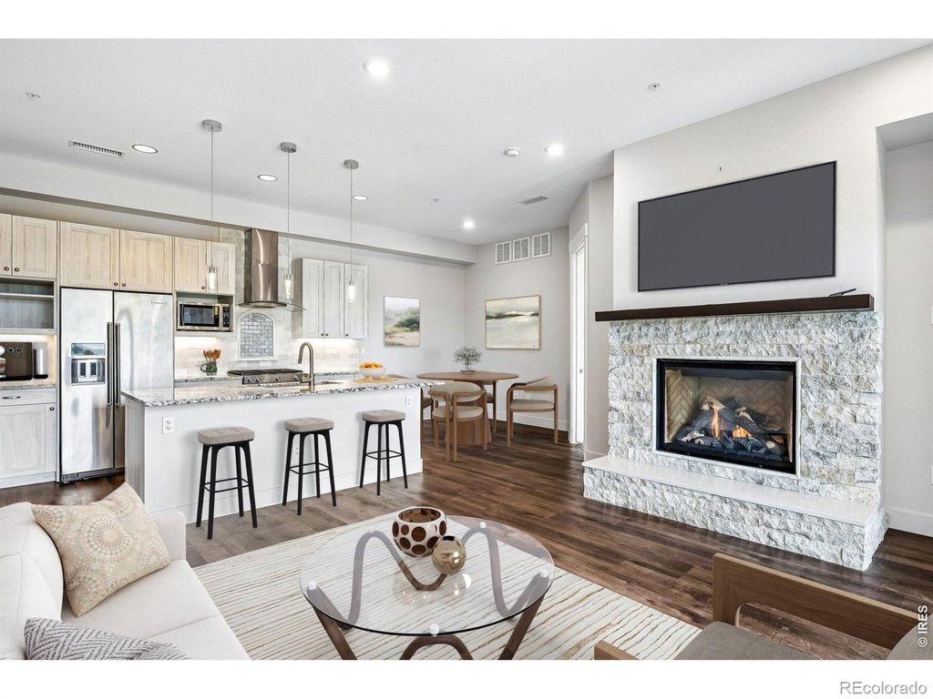 4885 S Monaco Street 207, Denver, CO 80237