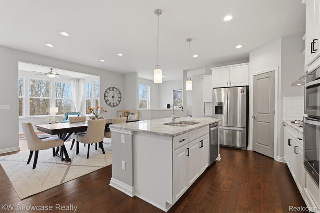 30253 MACINTOSH Lane, Lyon Charter Township, MI 48165