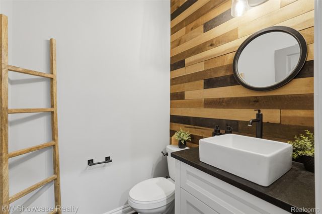 30253 MACINTOSH Lane, Lyon Charter Township, MI 48165