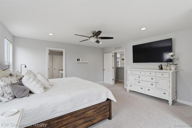 30253 MACINTOSH Lane, Lyon Charter Township, MI 48165