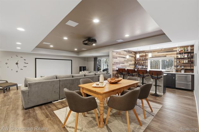 30253 MACINTOSH Lane, Lyon Charter Township, MI 48165