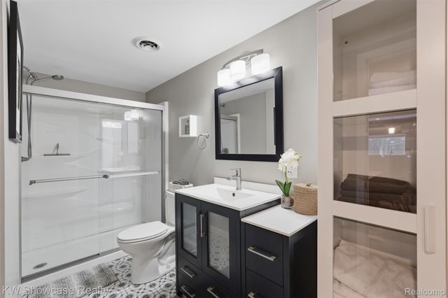 30253 MACINTOSH Lane, Lyon Charter Township, MI 48165