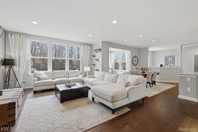 30253 MACINTOSH Lane, Lyon Charter Township, MI 48165