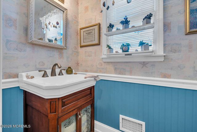 2111 Middle Avenue, Point Pleasant, NJ 08742