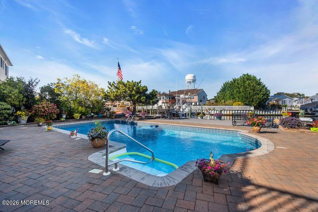 2111 Middle Avenue, Point Pleasant, NJ 08742