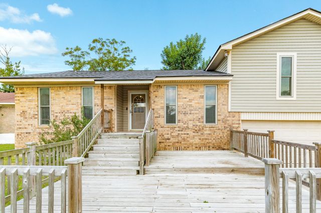 212 Briarcreek Street, Richwood, TX 77531