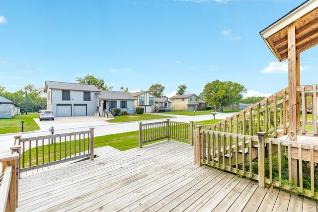 212 Briarcreek Street, Richwood, TX 77531