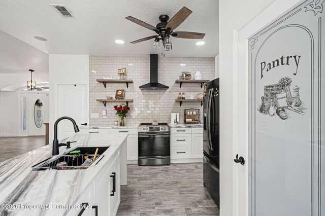 11360 Lark Sparrow Road, Weeki Wachee, FL 34614