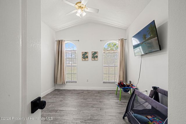 11360 Lark Sparrow Road, Weeki Wachee, FL 34614