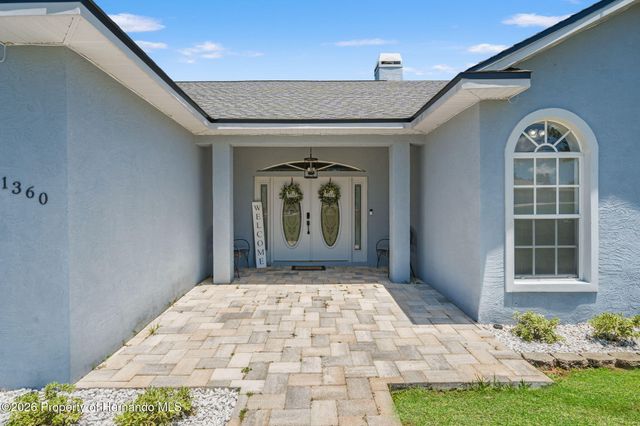 11360 Lark Sparrow Road, Weeki Wachee, FL 34614