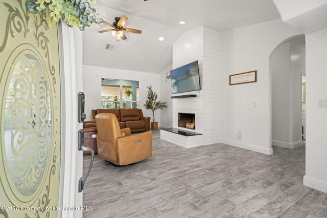 11360 Lark Sparrow Road, Weeki Wachee, FL 34614