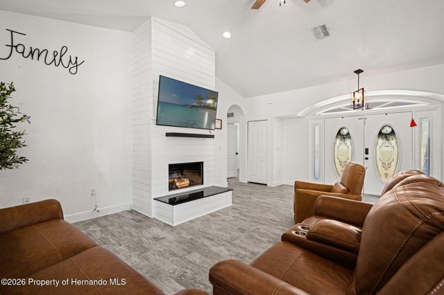11360 Lark Sparrow Road, Weeki Wachee, FL 34614