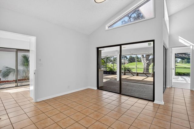 661 Deer Creek Hollows Circle, Deerfield Beach, FL 33442