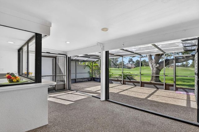 661 Deer Creek Hollows Circle, Deerfield Beach, FL 33442