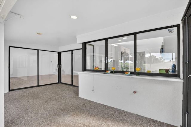 661 Deer Creek Hollows Circle, Deerfield Beach, FL 33442