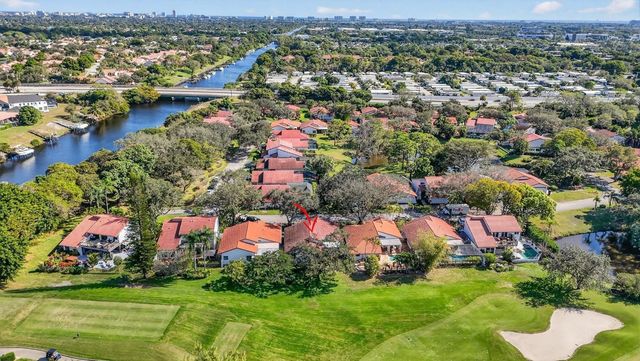 661 Deer Creek Hollows Circle, Deerfield Beach, FL 33442