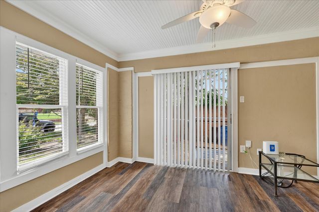 3319 Irwindell Boulevard, Dallas, TX 75211