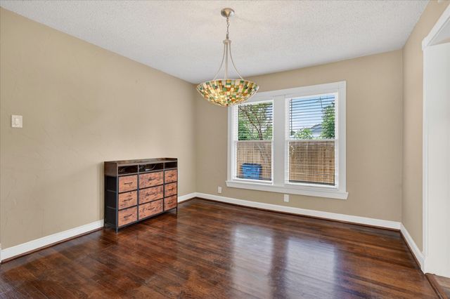 3319 Irwindell Boulevard, Dallas, TX 75211